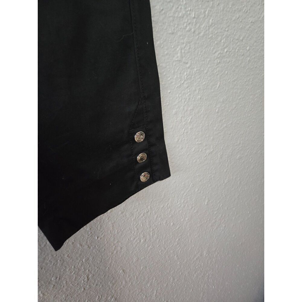 White House Black Market Women's Black Slim Capri Button Details Size 6 - Picture 3 of 6